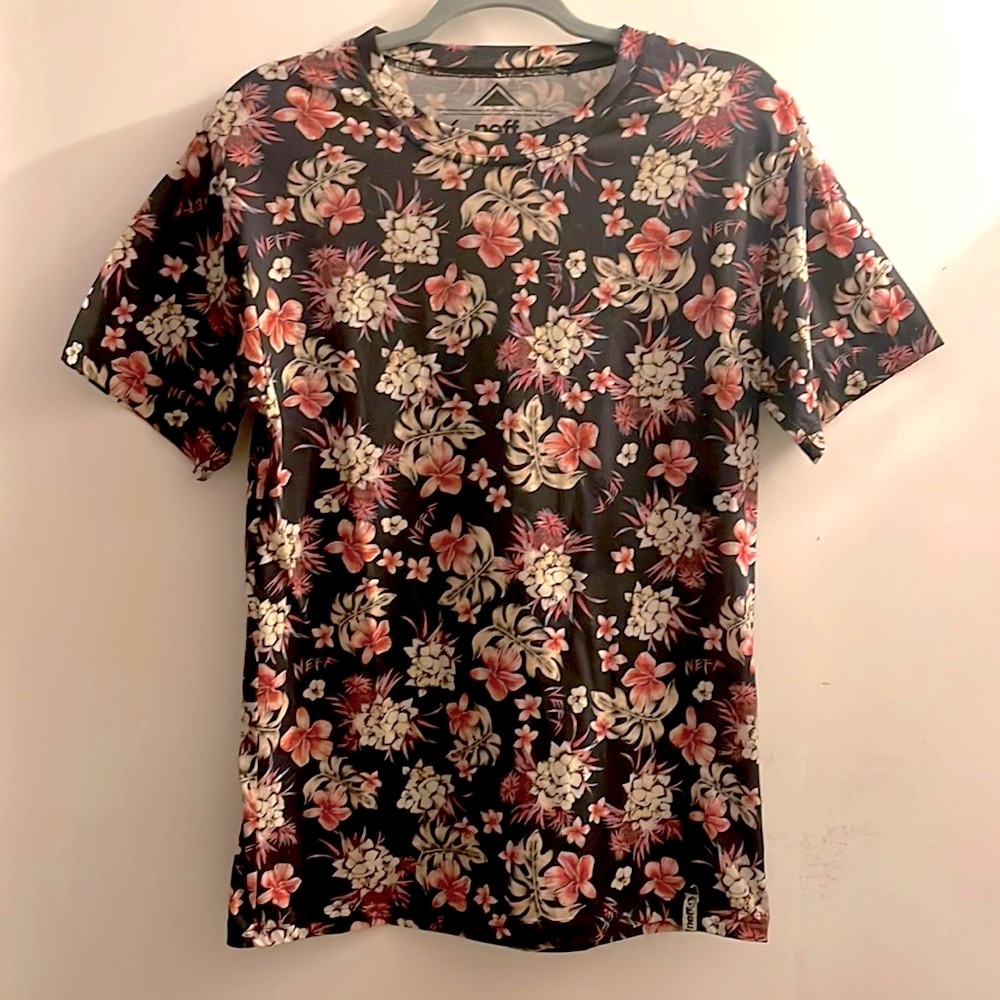 Neff skater floral tee